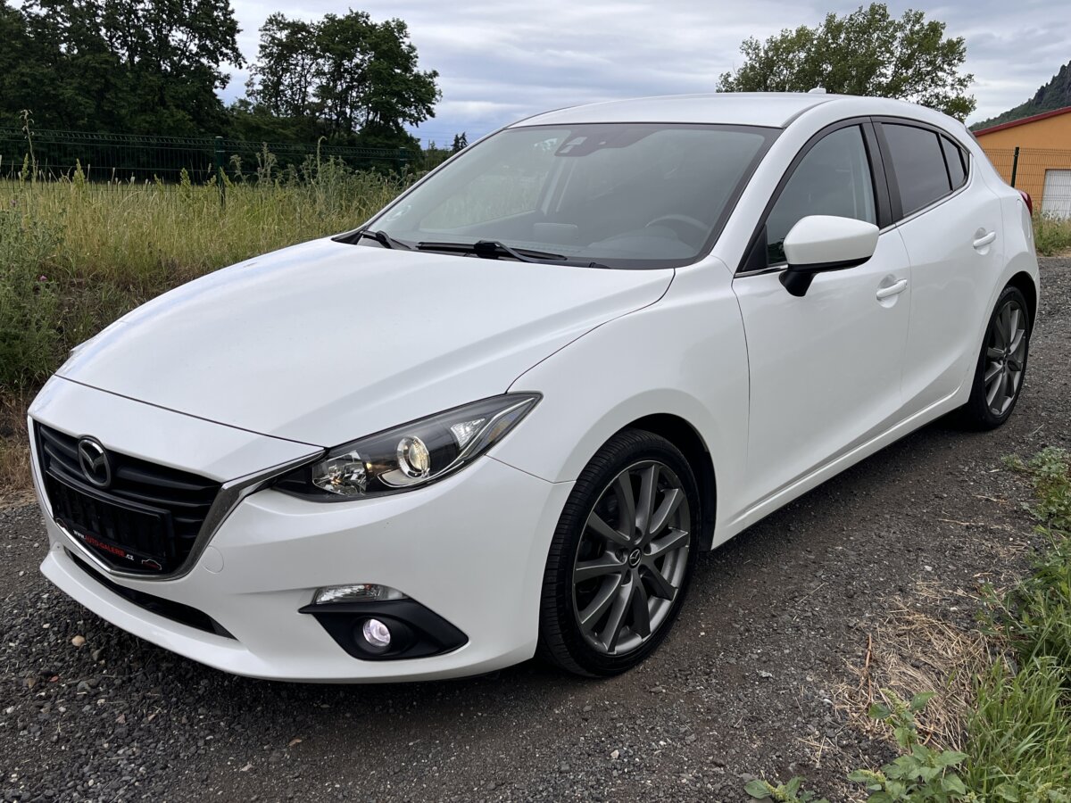 MAZDA 3 2.0i,88KW,ALU18,VÝHŘEV,NAVI,DIGIKLIMA,TEMPOMAT,ESP