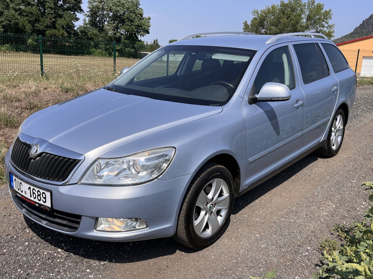 ▶ŠKODA OCTAVIA ELEGANCE 1.4TSI 90KW, 2009, KLIMA, TAŽNÉ, VÝHŘEV◀